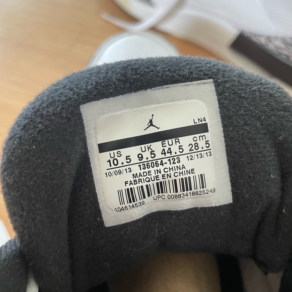 Nike Jordan 3 Retro Infrared 23 Sneaker - 10.5 - Picture 5 of 11